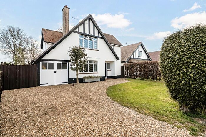 3 Bedroom Detached House For Sale In Aldwick Gardens, Aldwick, PO21