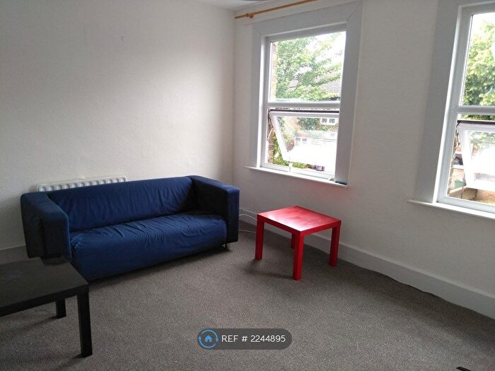 1 Bedroom Flat To Rent In Harrow Road, London, E11