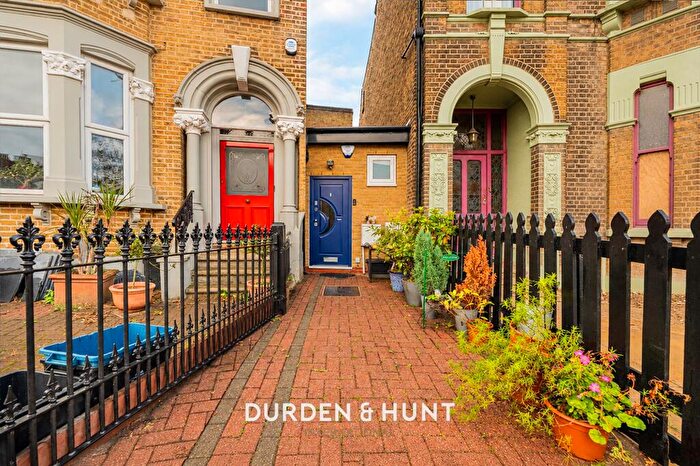 3 Bedroom Terraced House For Sale In Selsdon Road, London, E11