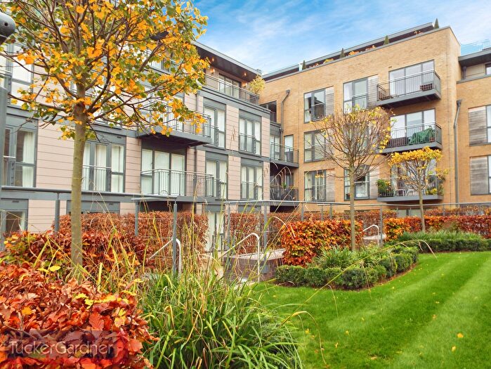 2 Bedroom Flat To Rent In Keynes House, Cambridge, CB5