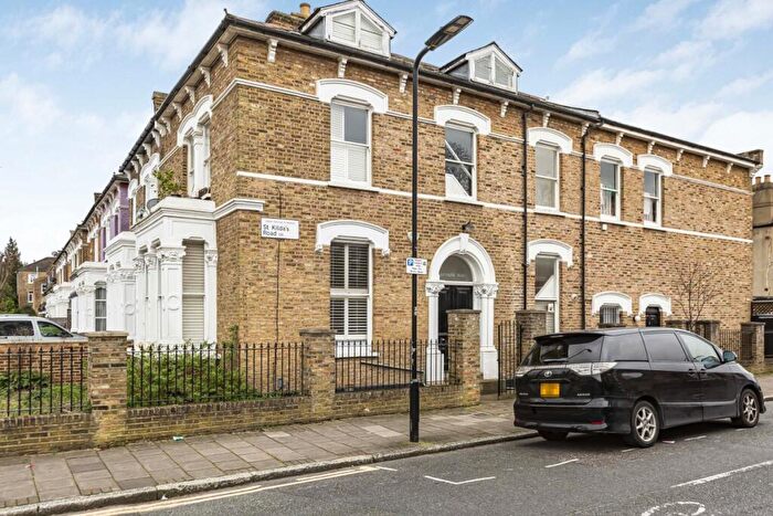 2 Bedroom Flat To Rent In Bethune Road, Stoke Newington, N16