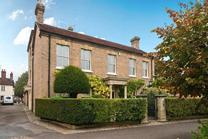 2 Bedroom Apartment To Rent In Kingsbury Square, Wilton, SP2