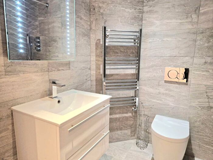 1 Bedroom Flat To Rent In Eastern Road, Bracknell, Berkshire, RG12