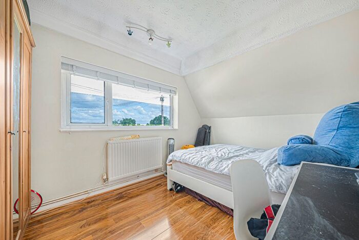 2 Bedroom Semi-Detached House For Sale In Kingsground, Eltham, London, SE9