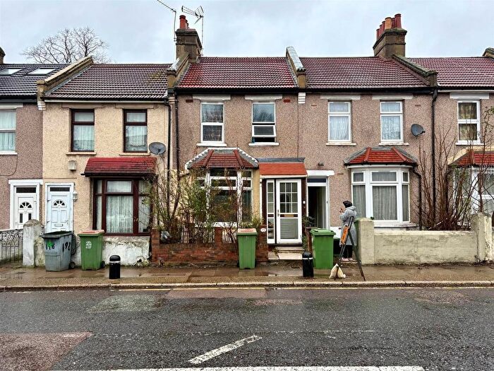 5 Bedroom Property For Sale In Plaistow, London, E13