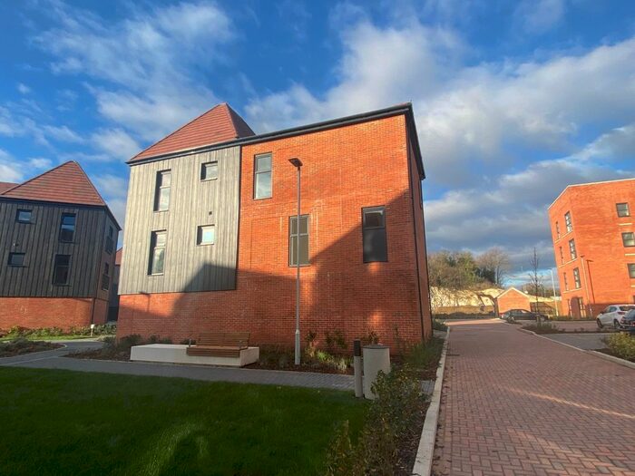 2 Bedroom Flat To Rent In Brunton Bank, Western Cross, Ebbsfleet Valley, Swanscombe, Kent, DA10