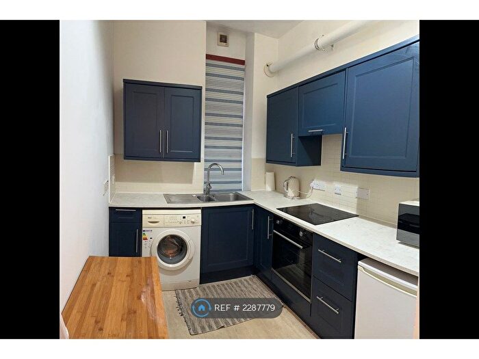 2 Bedroom Flat To Rent In Midlock Street, Glasgow, G51