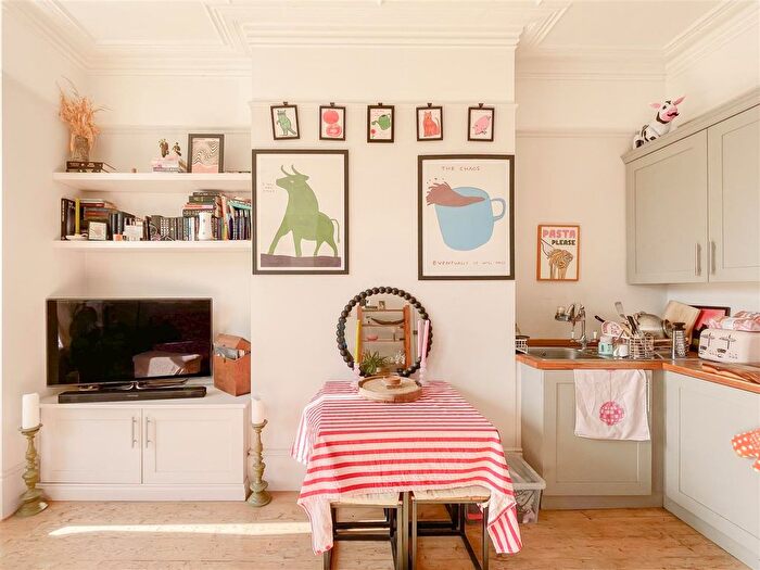 1 Bedroom Flat To Rent In St Helens Road, Hastings, TN34