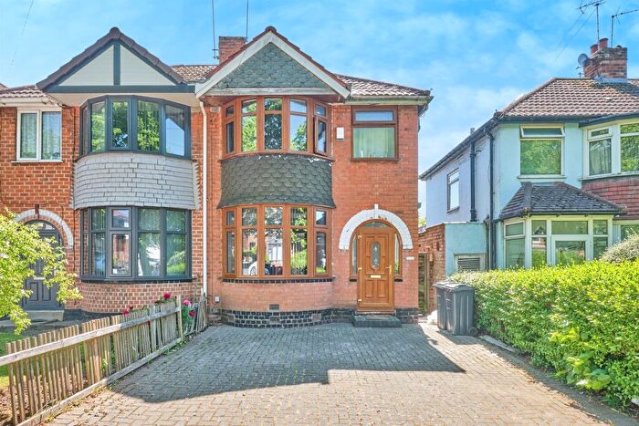 3 Bedroom Semi Detached House For Sale In Rocky Lane, Great Barr, Birmingham, B42