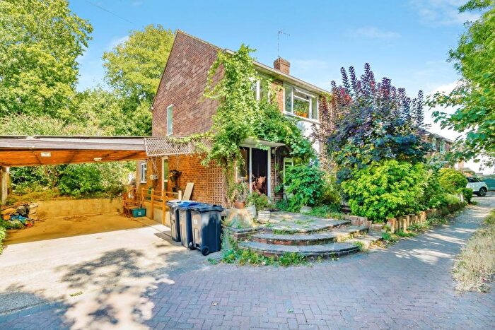 3 Bedroom Semi-Detached House For Sale In Famet Walk, Purley, CR8