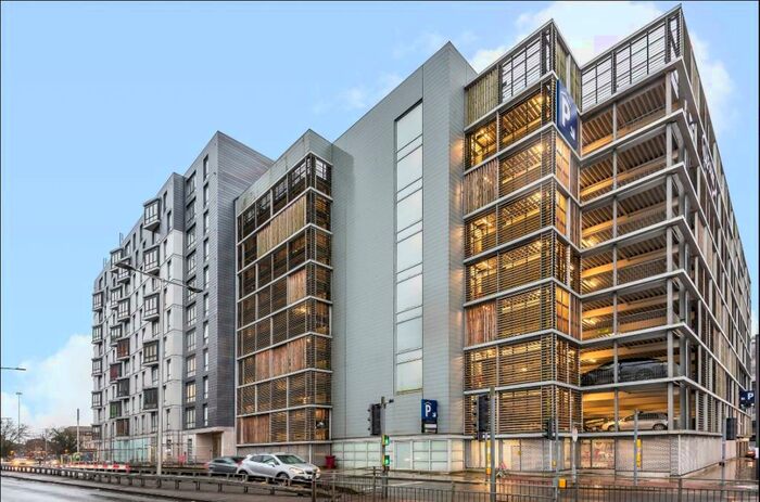 2 Bedroom Apartment To Rent In Hermitage, Chatham Street, RG1