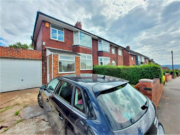 3 Bedroom Semi-Detached House To Rent In Fox Hill Road, Sheffield, S6