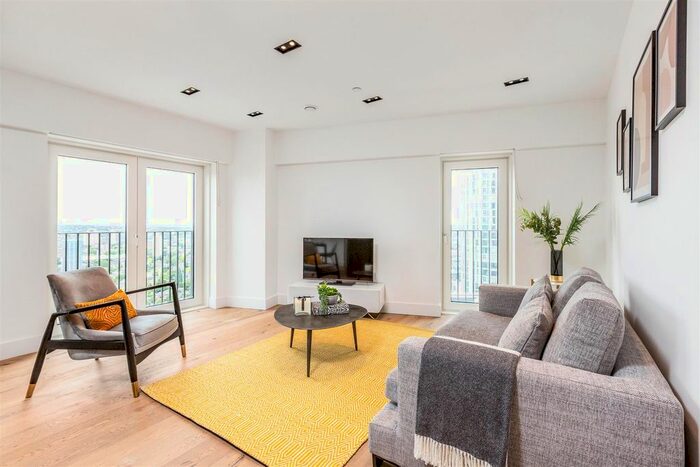 1 Bedroom Flat For Sale In Keybridge Tower, Exchange Gardens, Vauxhall, London, SW8