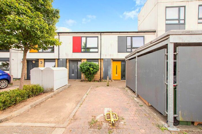 2 Bedroom Detached House To Rent In Monarch Close, Maidstone, ME15