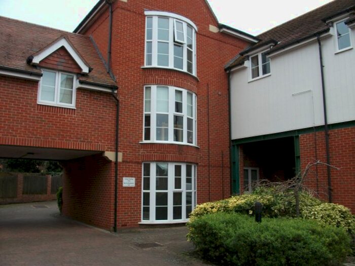1 Bedroom Flat To Rent In Vintner Road, Abingdon OX14