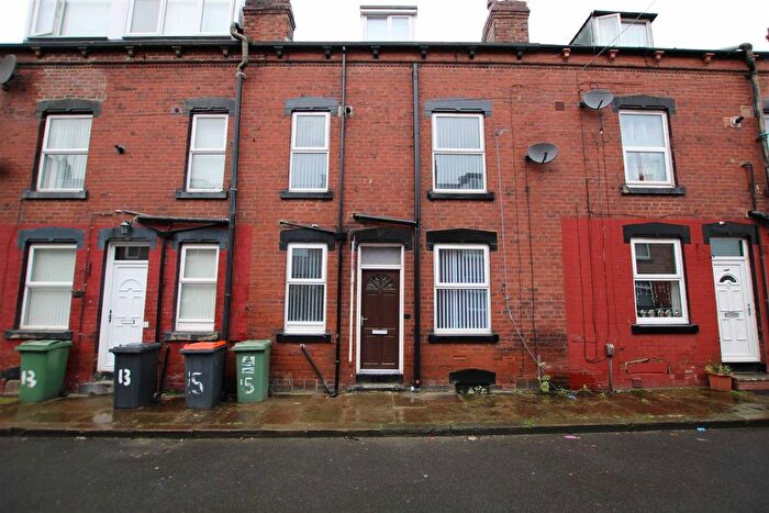 2 Bedroom Terraced House To Rent In Thornton Grove, Armley, Leeds, LS12