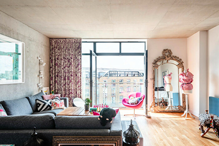 2 Bedroom Apartment For Sale In Andrews Road, E8