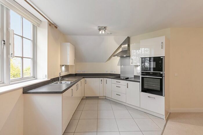 2 Bedroom Flat To Rent In Fosseway, Stow On The Wold, Cheltenham, GL54
