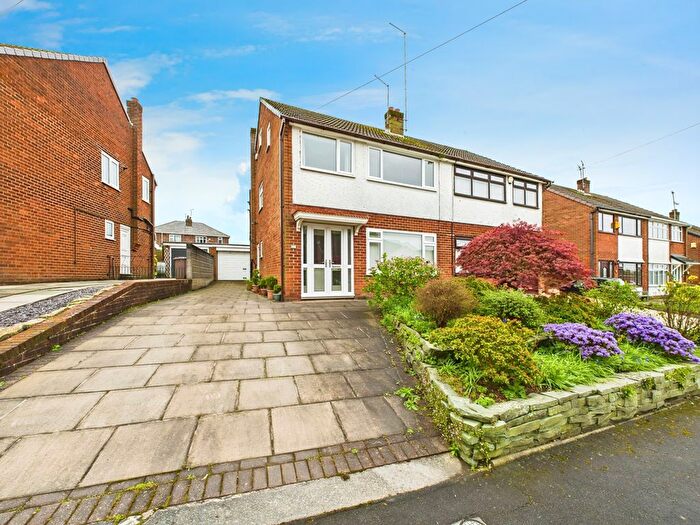 3 Bedroom Semi-Detached House For Sale In St Marys Avenue, Billinge, WN5