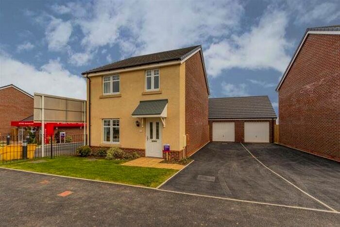 3 Bedroom Property To Rent In Melrose Walk, Sully, Penarth, CF64