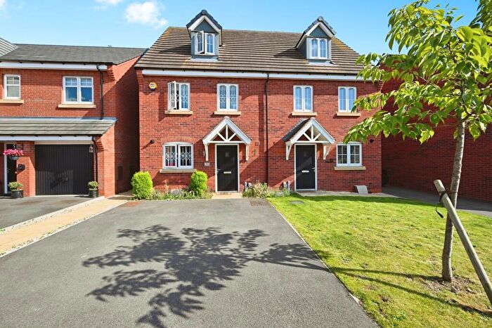 3 Bedroom Semi Detached House To Rent In Potsford Road, Cawston, Rugby, CV22