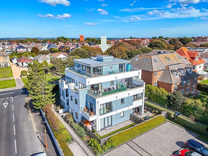 2 Bedroom Flat For Sale In Marine Road, Bournemouth, BH6