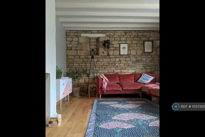 5 Bedroom Semi-Detached House To Rent In The Green, Stamford, PE9