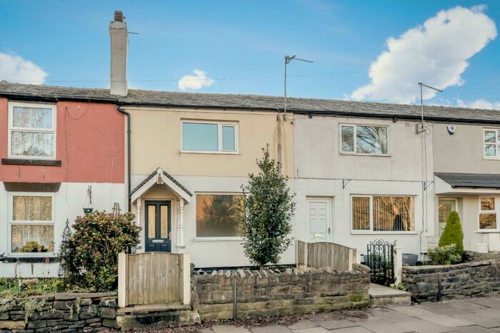 2 Bedroom House To Rent In Ringley Road, Radcliffe, Manchester, M26