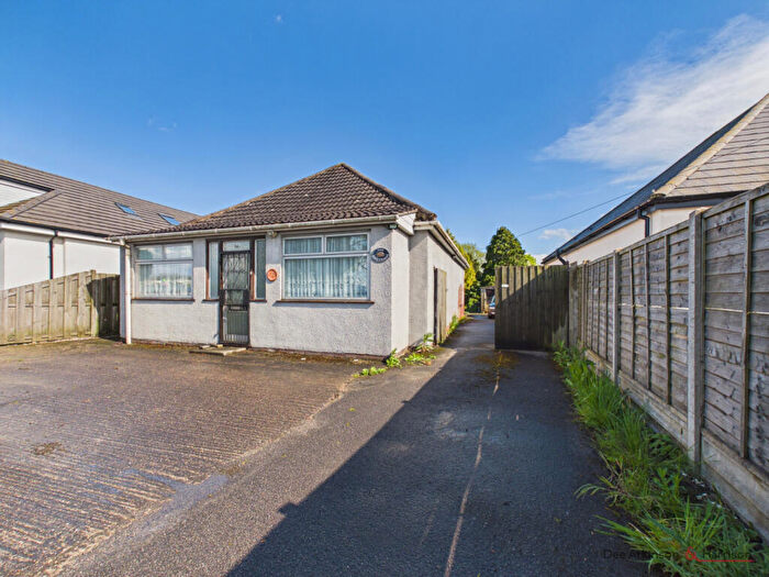 2 Bedroom Bungalow For Sale In Hull Bridge Road, Beverley, HU17