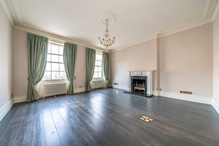 2 Bedroom Flat To Rent In Eaton Place, London, SW1X