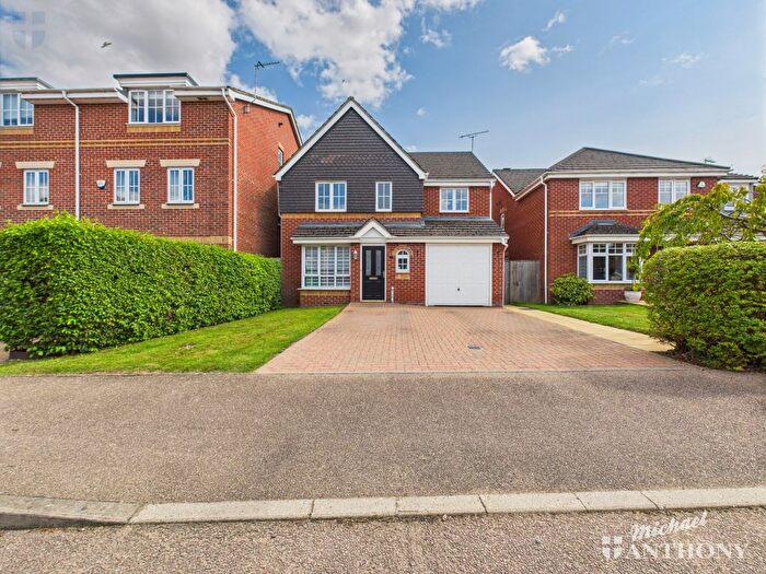 4 Bedroom Detached House For Sale In Trenchard Avenue, Wendover, Buckinghamshire, HP22