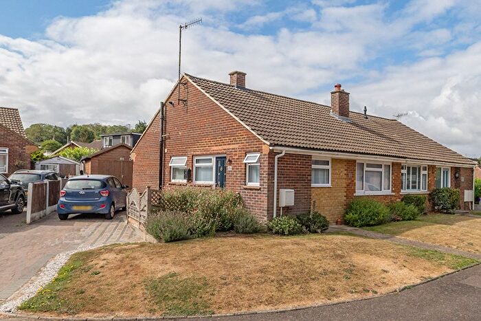 2 Bedroom Bungalow For Sale In Stour Road, Canterbury, CT4