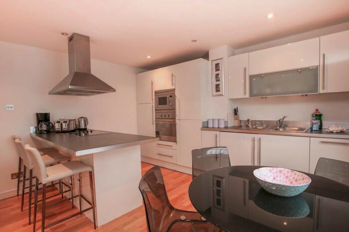 2 Bedroom Flat To Rent In Lower Marsh, London, SE1