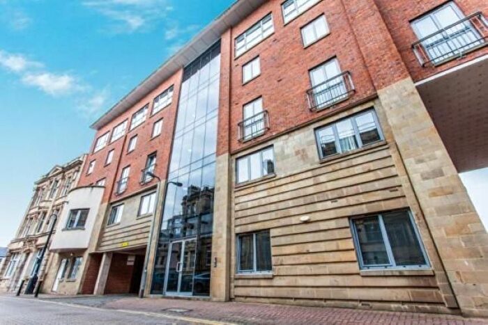 2 Bedroom Flat To Rent In Mount Stuart Square, Cardiff, CF10