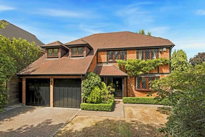 5 Bedroom Detached House To Rent In The Meades, Old Avenue, Weybridge, KT13