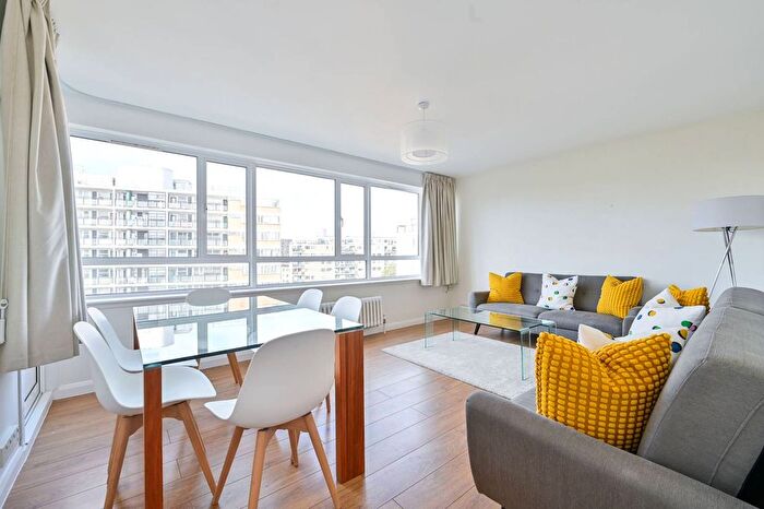 2 Bedroom Flat To Rent In Churchill Gardens, Pimlico, London, SW1V