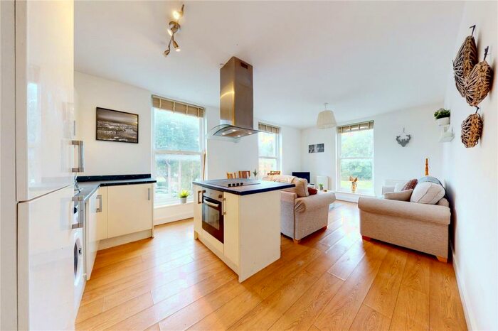 2 Bedroom Apartment To Rent In Ferndale Street, London, E6