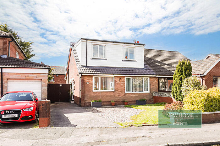 4 Bedroom Semi Detached House For Sale In St. Clements Avenue, Farington, Leyland, PR25