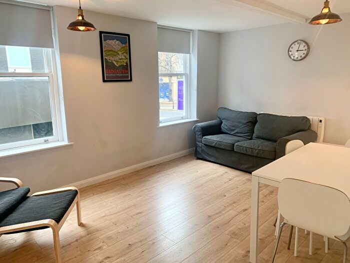 2 Bedroom Property To Rent In A Hounds Gate, Nottingham, NG1