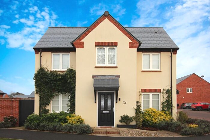 3 Bedroom Semi Detached House To Rent In Hampden Square, Upper Heyford, OX25