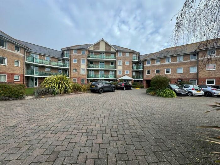2 Bedroom Retirement Property For Sale In Commercial Road, Weymouth, DT4