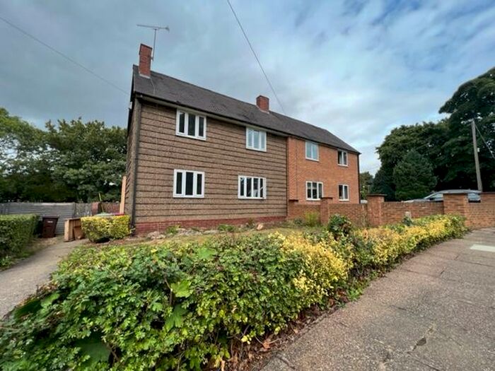 3 Bedroom House To Rent In Joan Lane, Hooton Levitt, Rotherham, S66