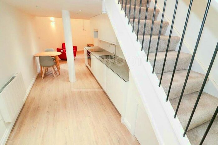 1 Bedroom Apartment To Rent In Albion House, Vicar Lane, Bradford, BD1