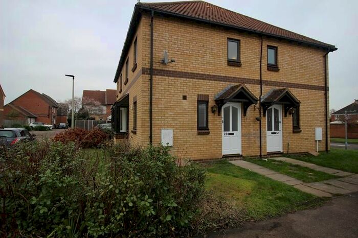 2 Bedroom Terraced House To Rent In Boxgrove Priory, Bedford, MK41
