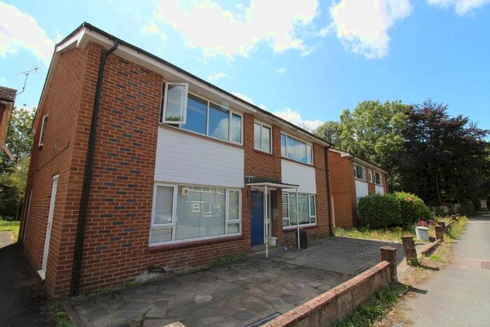 1 Bedroom Flat For Sale In Orchard Court, The Island, Longford, UB7