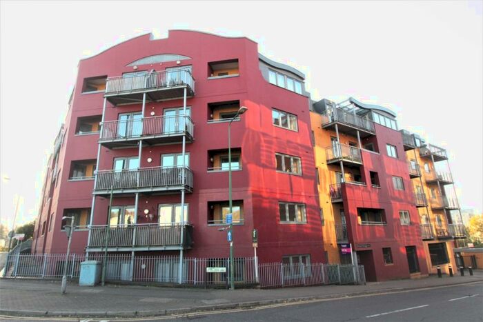 1 Bedroom Apartment To Rent In Brookfield House, Selden Hill, Hemel Hempstead, Hertfordshire, HP2