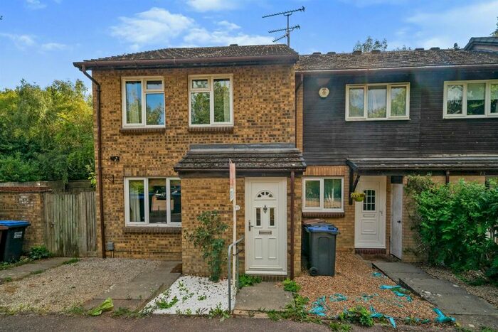 1 Bedroom Maisonette To Rent In Ramblers Way, Welwyn Garden City, AL7