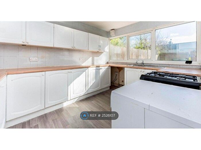 3 Bedroom Terraced House To Rent In Crispin Road, Bradville, Milton Keynes, MK13