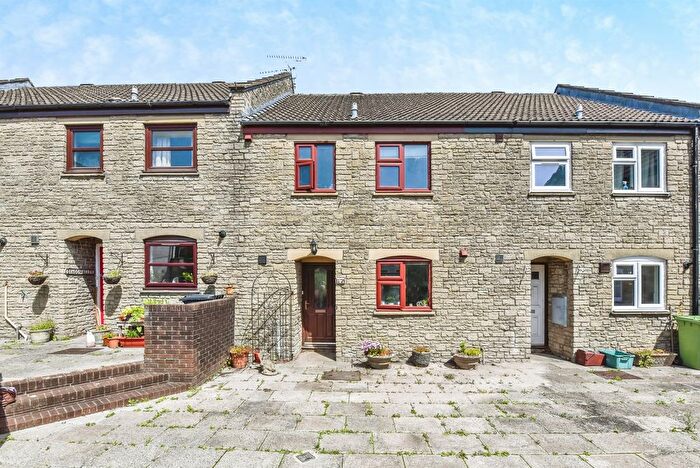 3 Bedroom Semi Detached House For Sale In Christchurch Street East, Frome, BA11