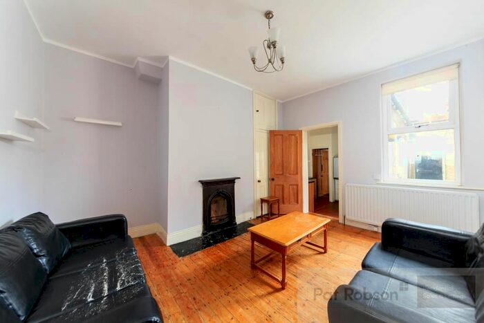 2 Bedroom Flat To Rent In Mayfair Road, Jesmond, Newcastle Upon Tyne NE2
